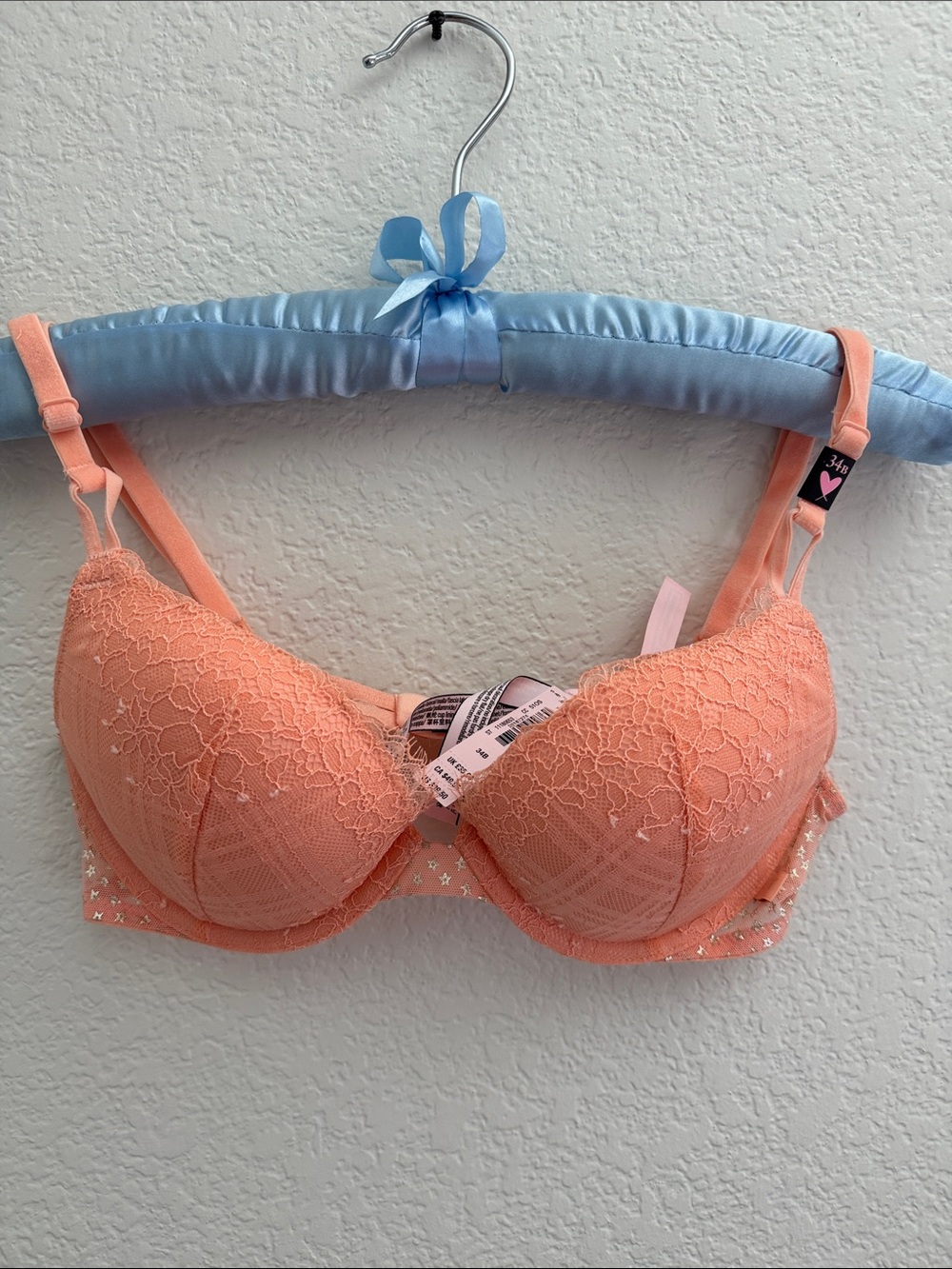 Victoria's Secret Peach Lace Underwire Bra